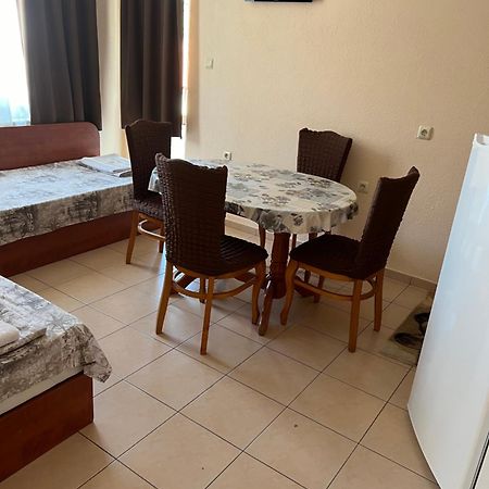 Milchevi Guesthouse Sozopol Exteriör bild