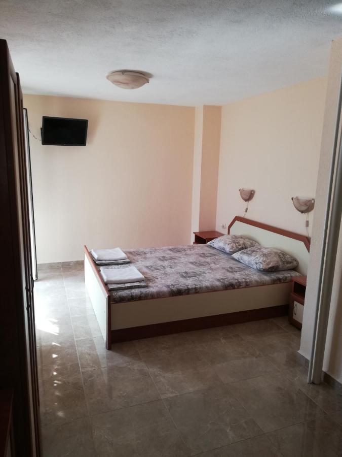 Milchevi Guesthouse Sozopol Exteriör bild