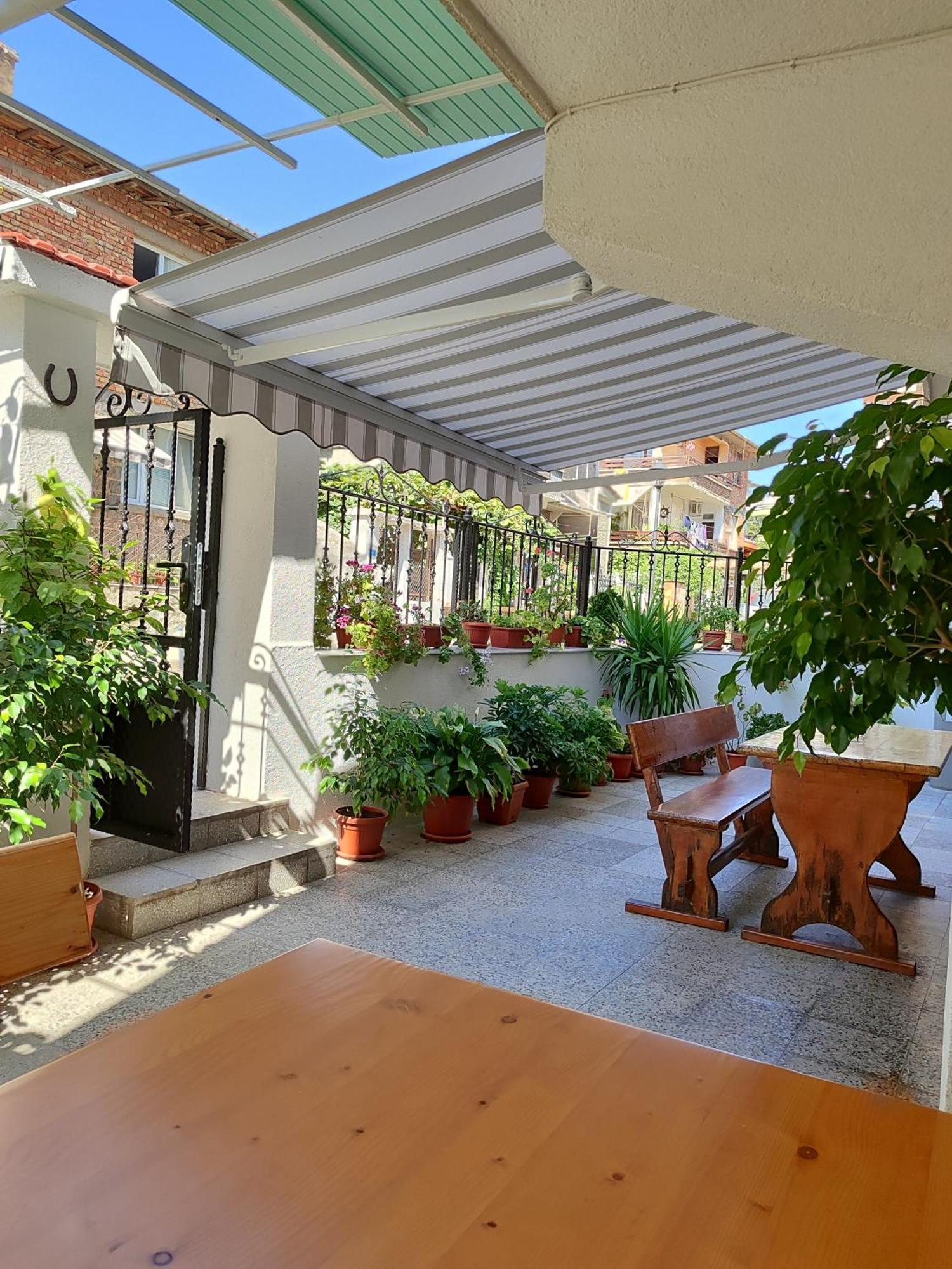 Milchevi Guesthouse Sozopol Exteriör bild