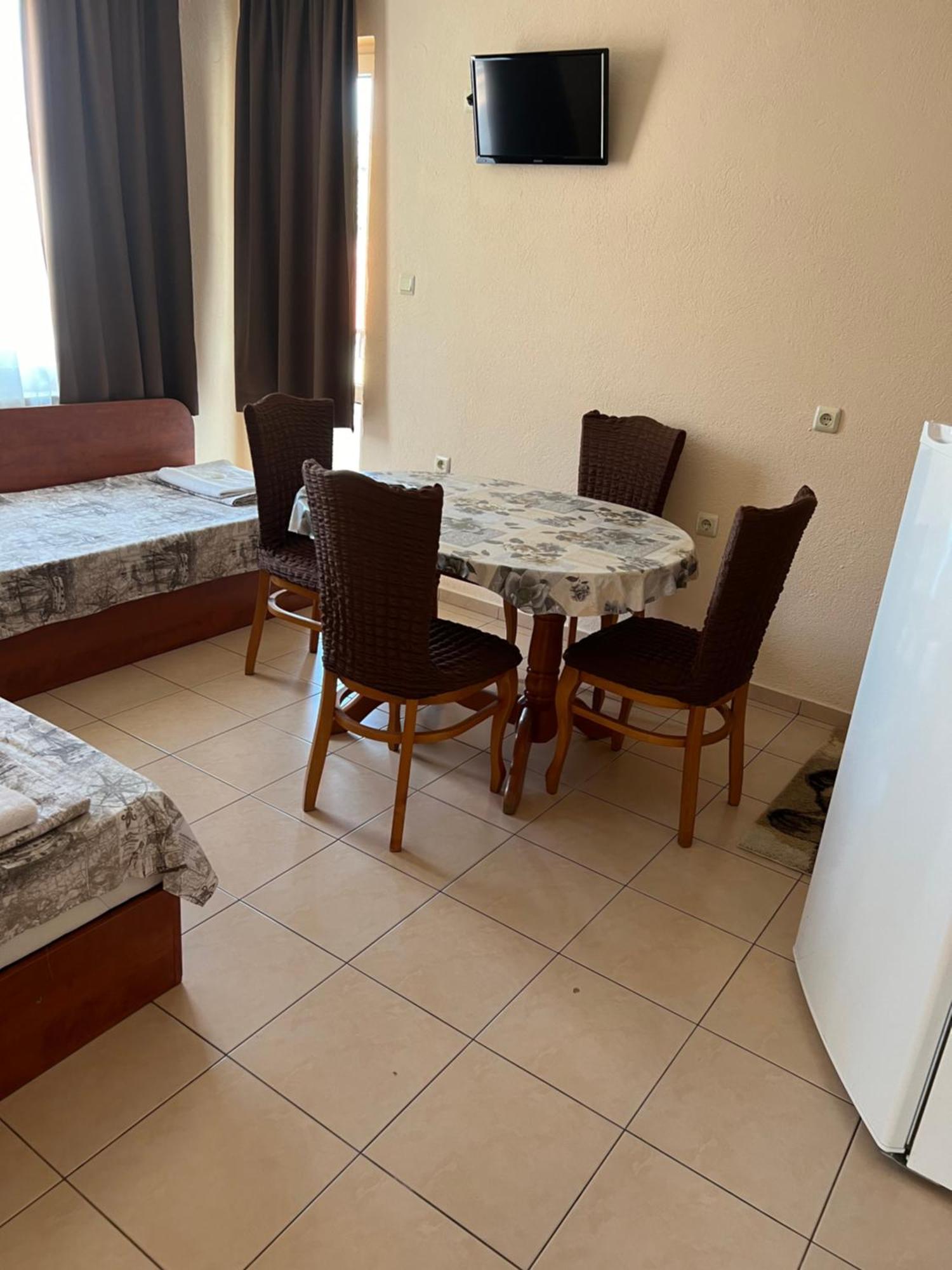 Milchevi Guesthouse Sozopol Exteriör bild
